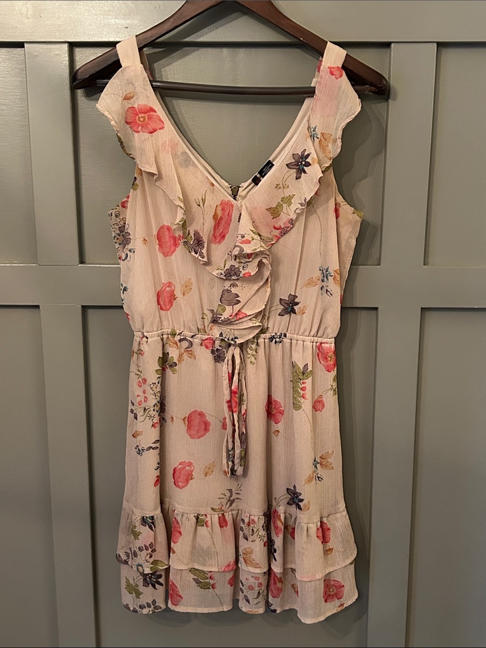 Fire Los Angeles Floral Ruffle Dress V-Neck Sleeveless Size Medium
